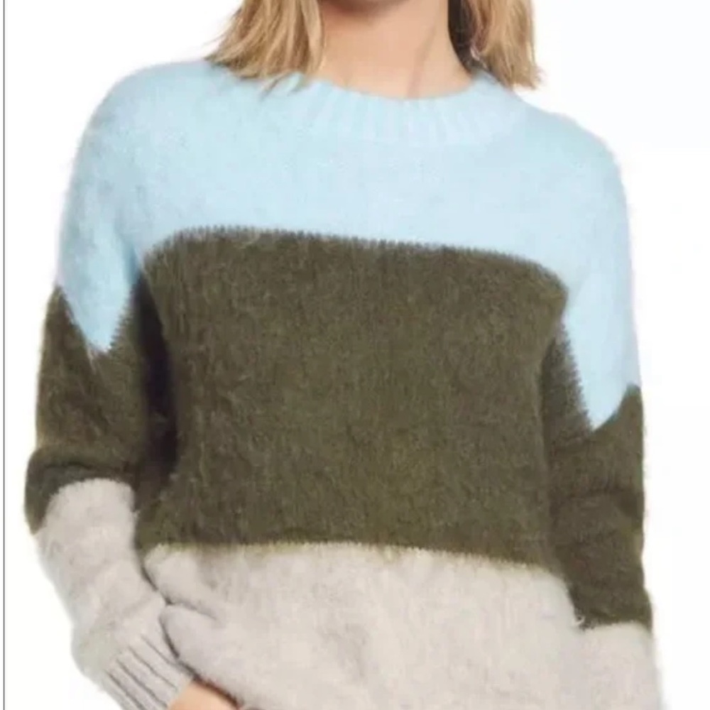 BP. Women's Sweater Blue Size small Colorblocked Crewneck Pullover